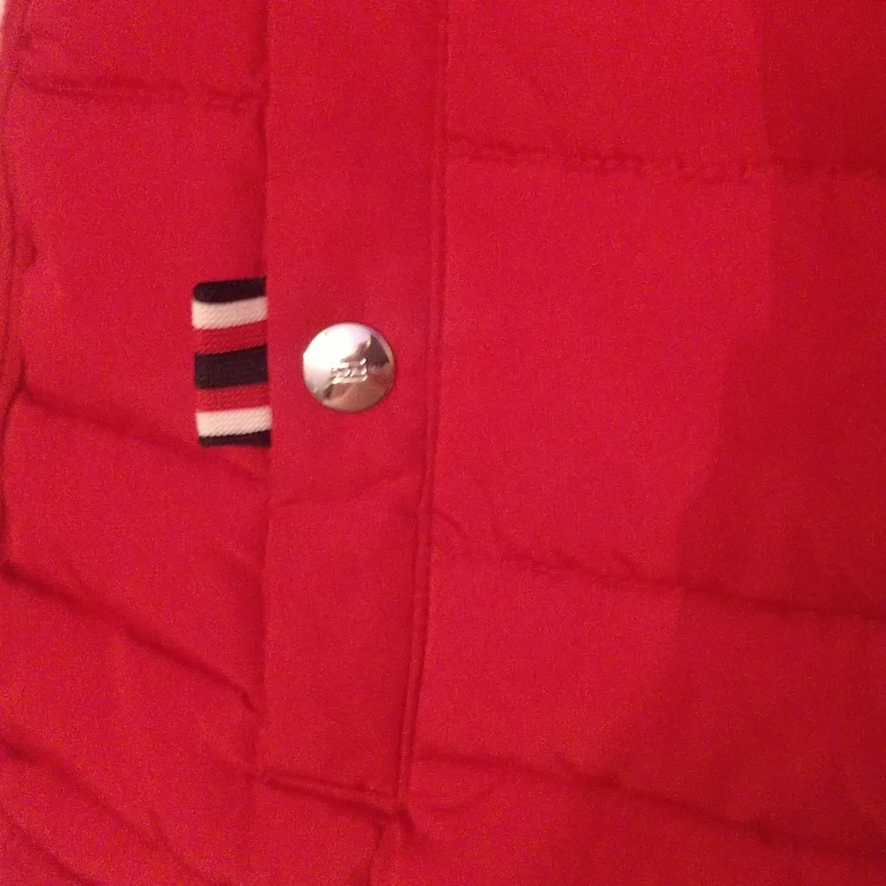 Tommy Hilfiger Puffer vest size XL - Picture 3 of 11